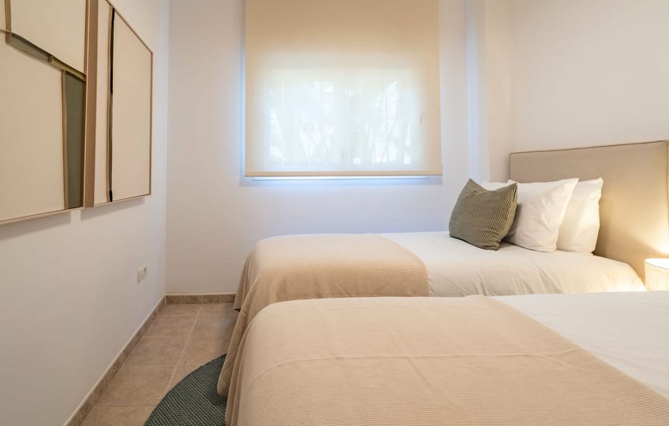 Guest bedroom