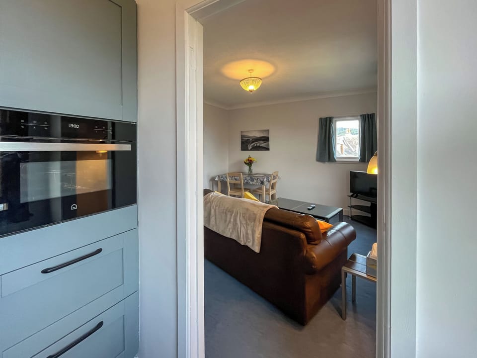 Kitchen | Avocet Apartment - Dunvalanree Apartments, Carradale