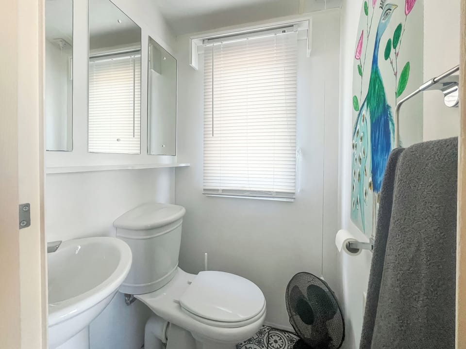 Bathroom | Watercolours, Moota