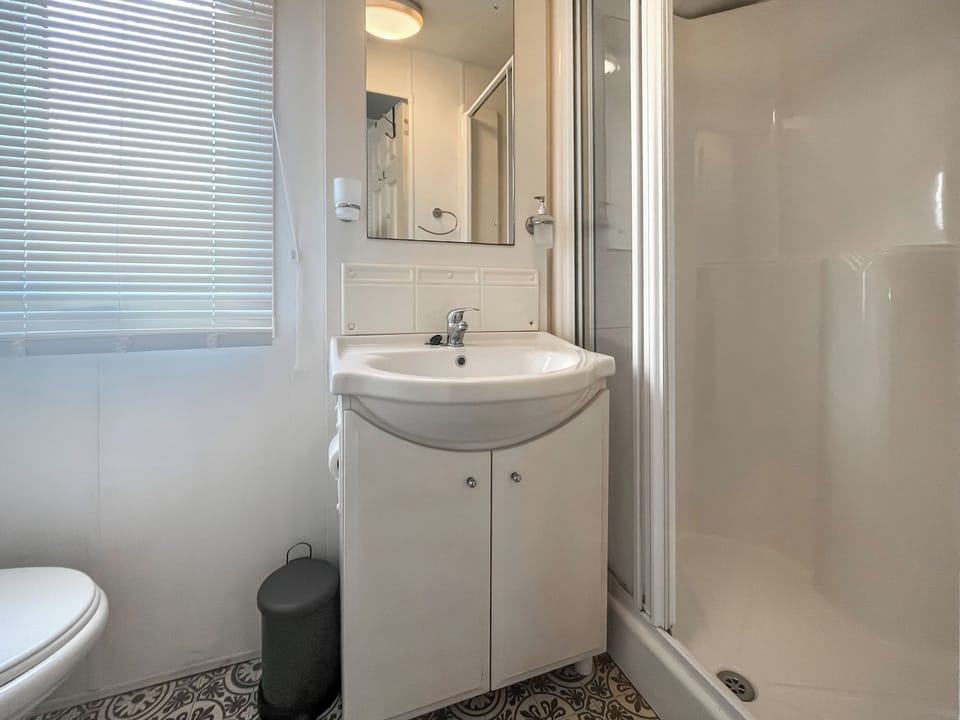 Bathroom | Watercolours, Moota