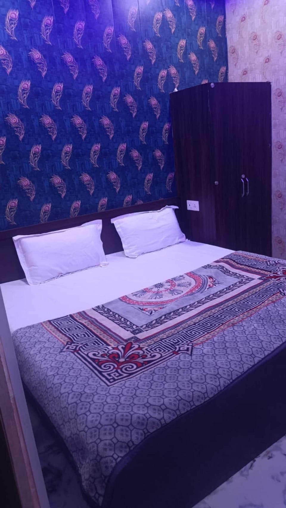 Deluxe Room | Rollaway beds, free WiFi, bed sheets