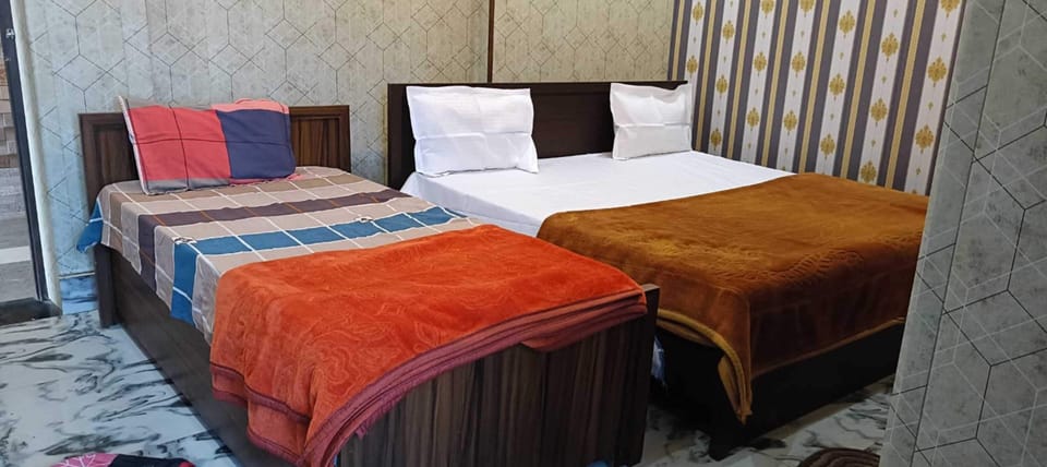 Triple Room | Rollaway beds, free WiFi, bed sheets