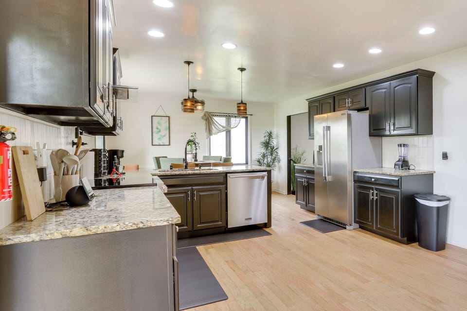 Kitchen | Main Level