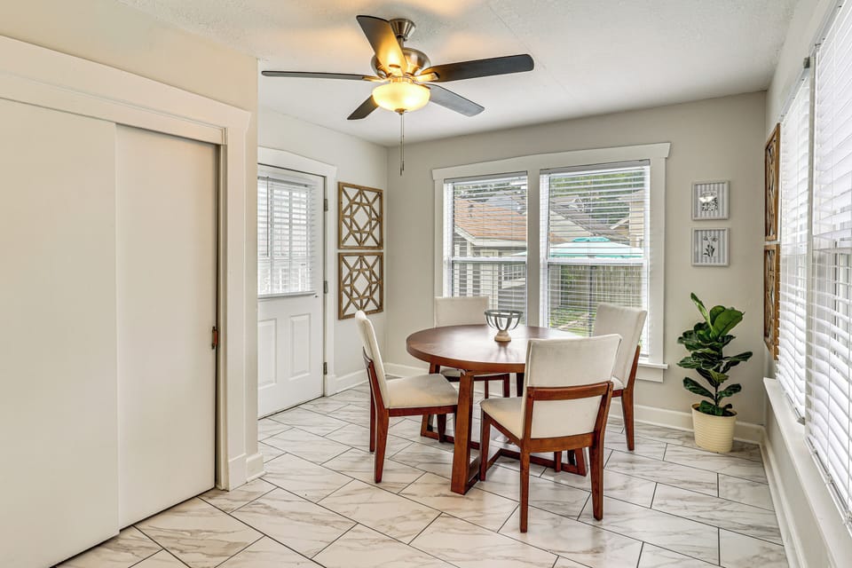 Dining Area | Main Level