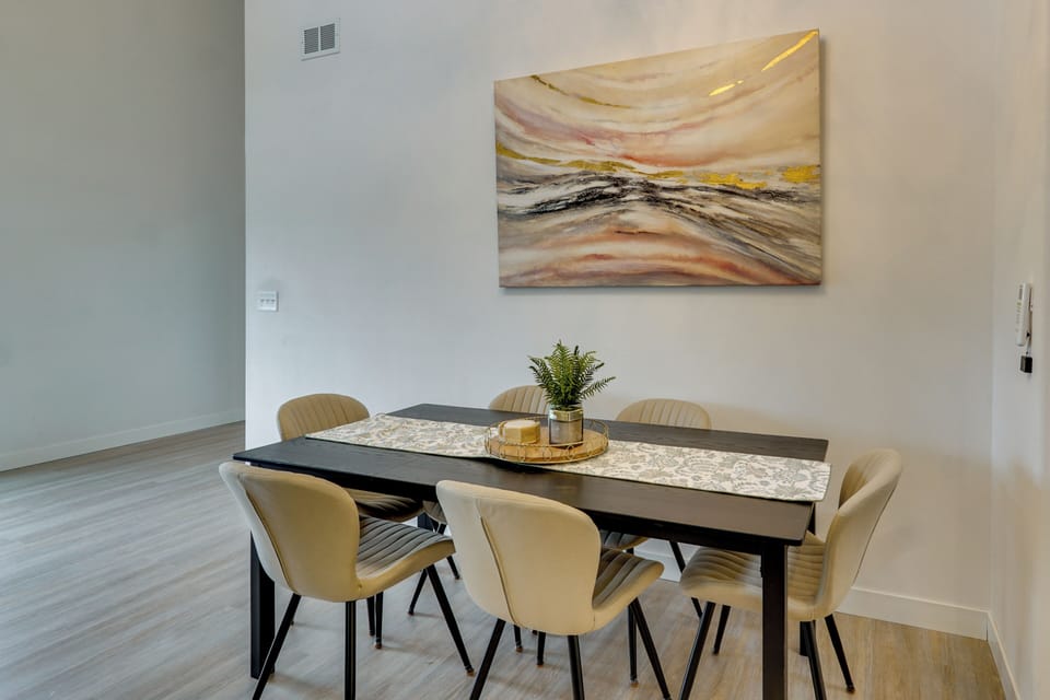 Dining Area | Main Level