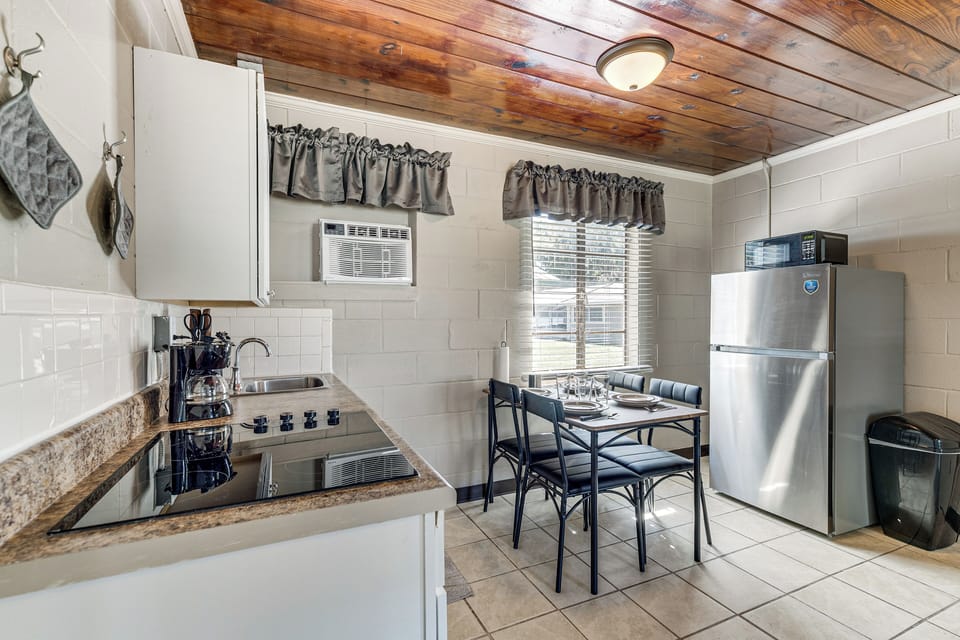 Kitchenette