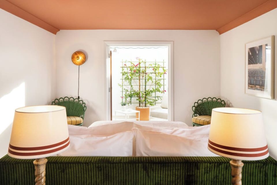 Deluxe Room, 1 Queen Bed, Balcony, Courtyard Area (Deluxe Queen with Balcony) | Balcony view
