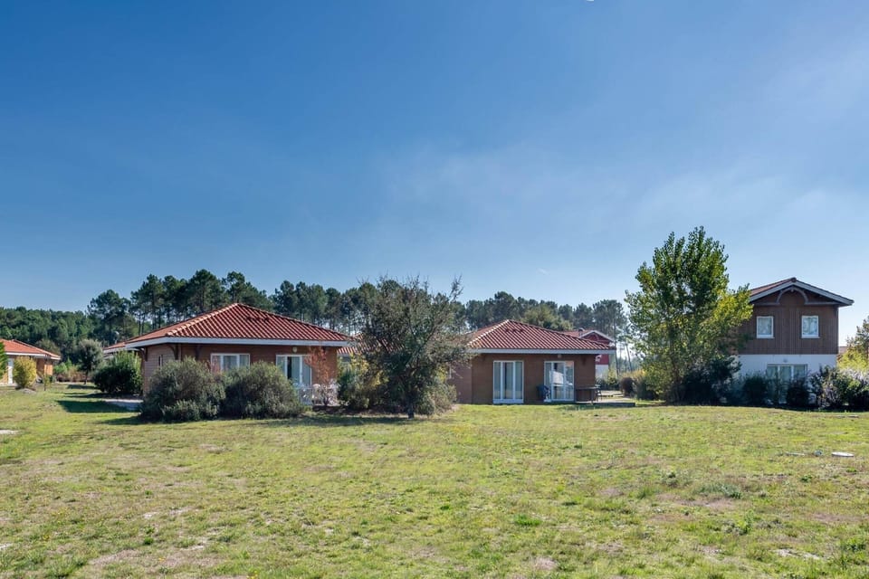 Immediate Surroundings [summer] (<1 km)