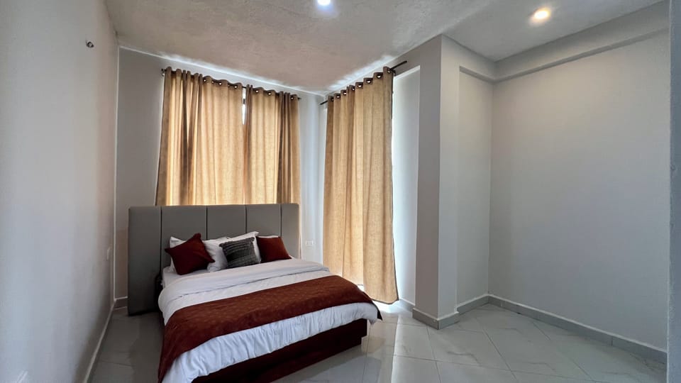 Apartment | Desk, laptop workspace, free WiFi