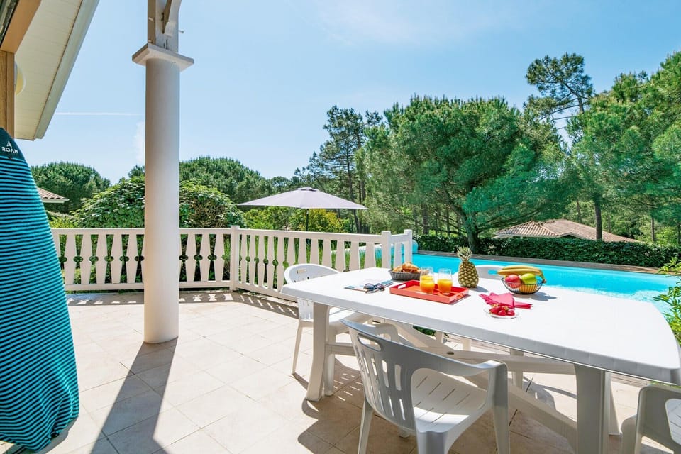Holiday Home Swimming Pool