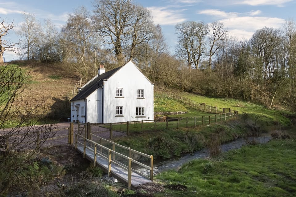 Welcome to Roft Bank Cottage, Oswestry, Shropshire