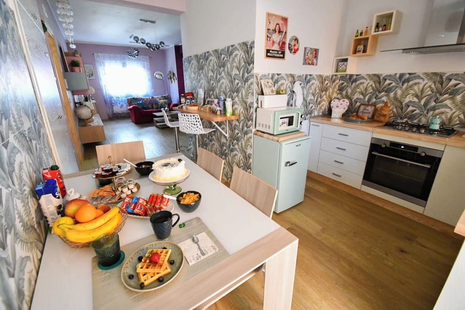 Comfort Apartment | Private kitchen | Full-size fridge, microwave, oven, stovetop