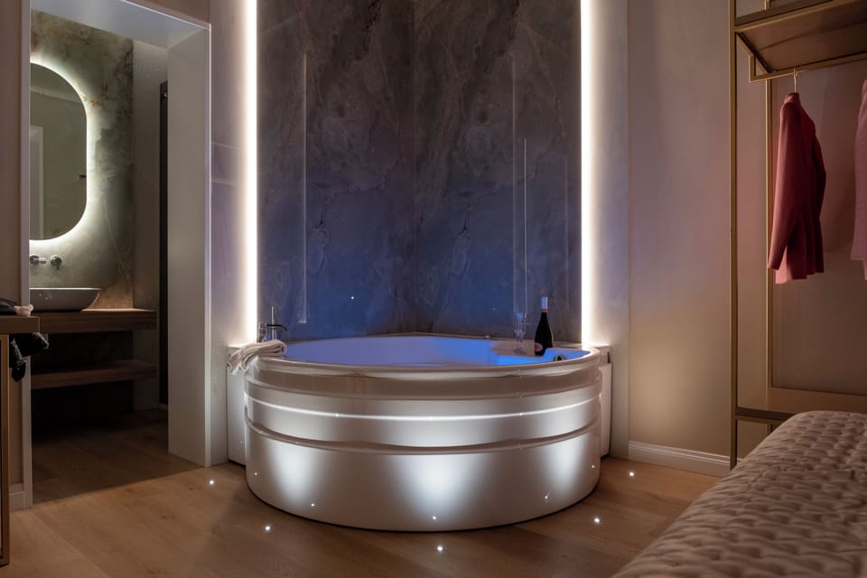 Double Room, Hot Tub | Soundproofing, free WiFi