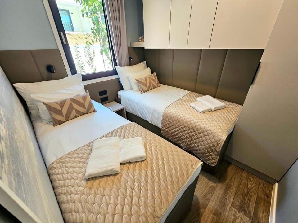 Exclusive Villa, 3 Bedrooms, Patio, Pool View | Free WiFi