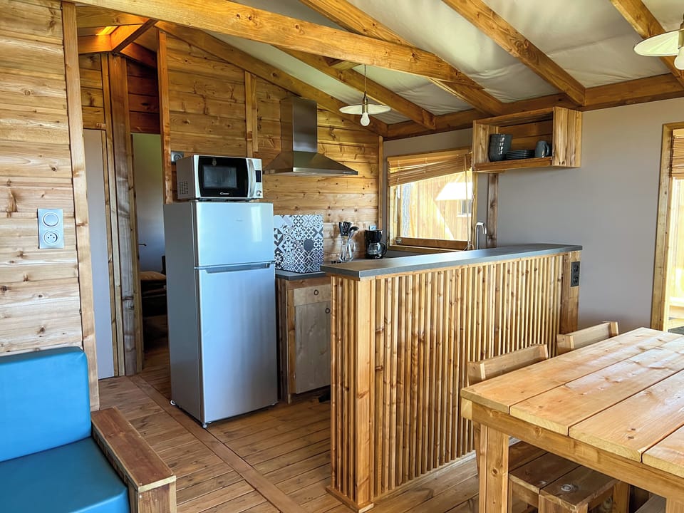Panoramic Bungalow | Private kitchen | Highchair
