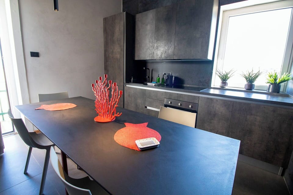 Dining Room, Kitchen
