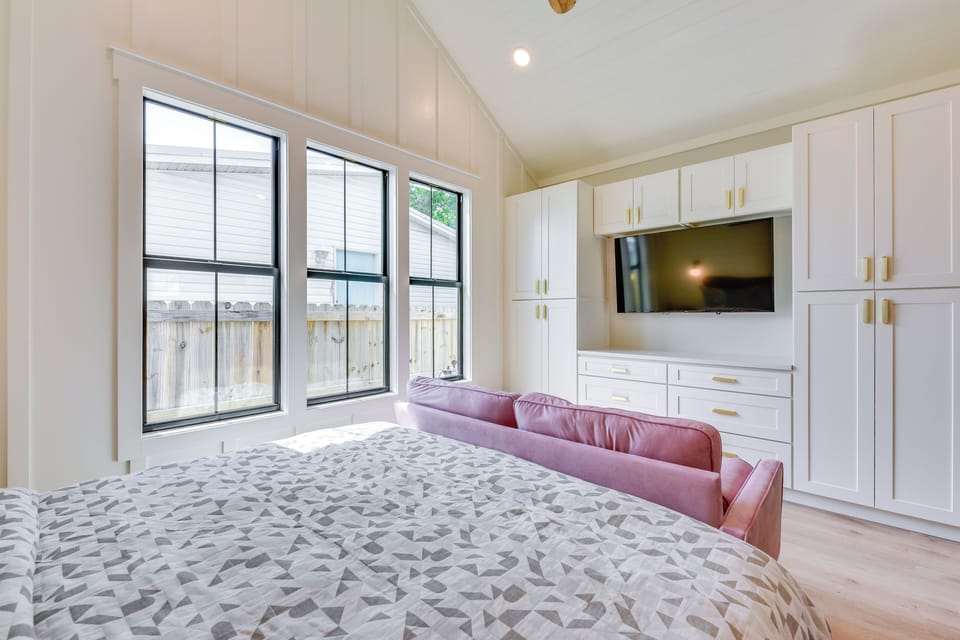 House (5 Bedrooms) | Interior