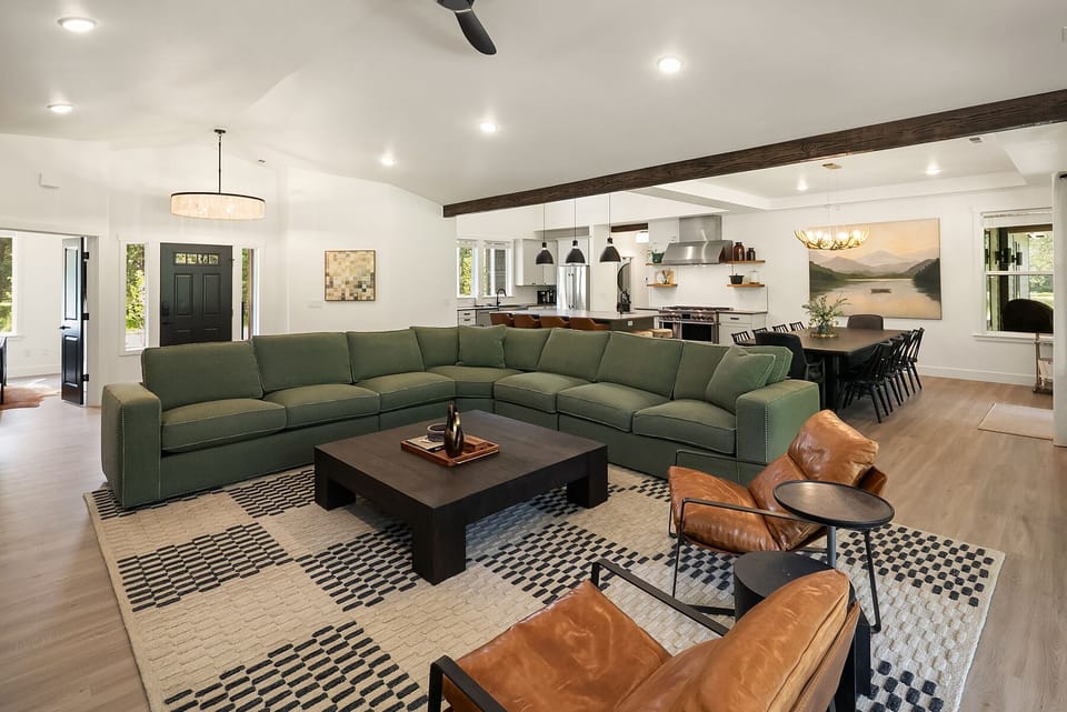 Forest Trails Lodge. - Beautiful, open concept great room.