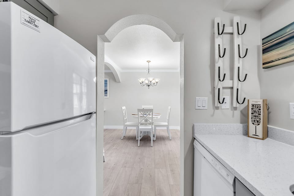 Dining/Kitchen