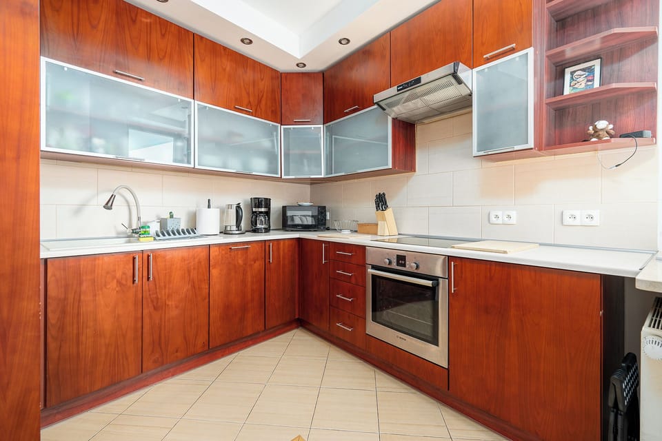 Apartment, Balcony | Private kitchenette | Coffee/tea maker, electric kettle