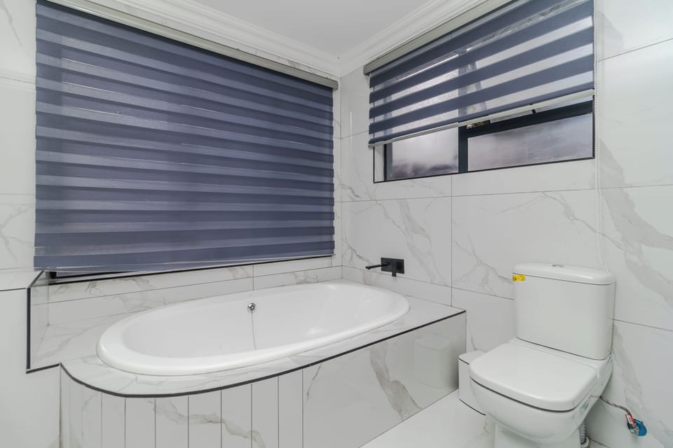 Bathtub