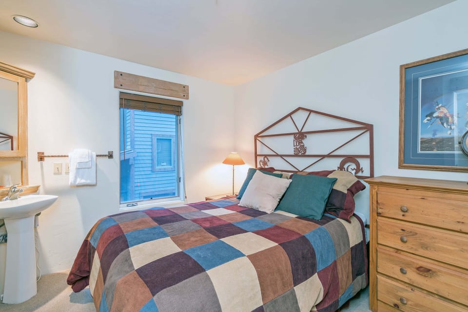 Condo, 2 Bedrooms | 2 bedrooms