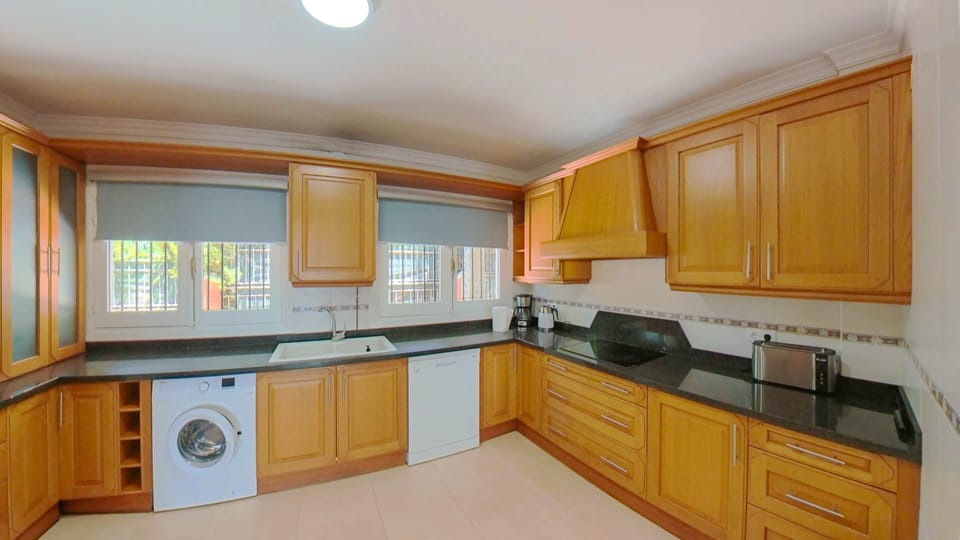 Kitchen 3