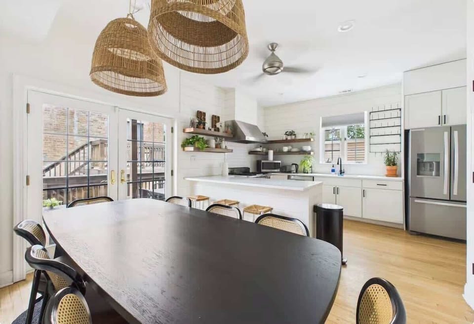Kitchen: Bright and airy kitchen with chic decor, perfect for culinary adventures and gatherings!