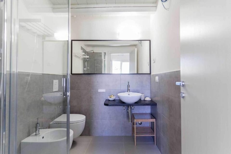 Classic Double Room, Patio, Garden View | Bathroom | Free toiletries, hair dryer, bidet, towels