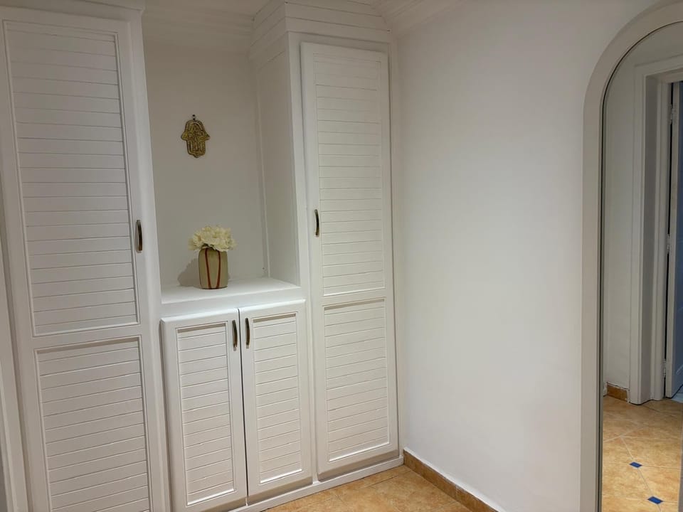 Family Suite, Mountain View | Minibar, in-room safe, blackout drapes, rollaway beds (free)