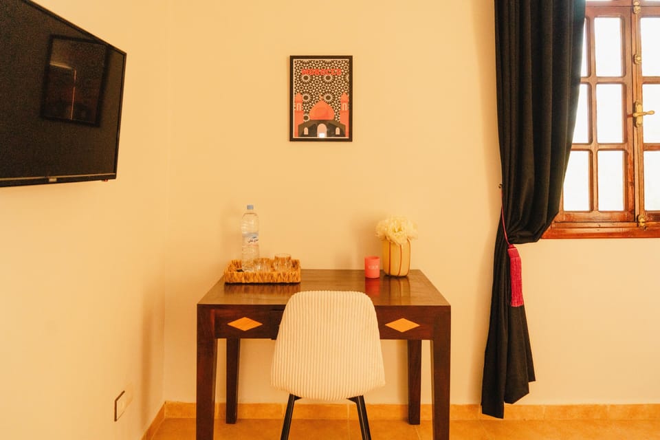 In-room safe, blackout drapes, free WiFi