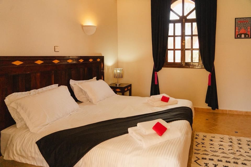 In-room safe, blackout drapes, free WiFi