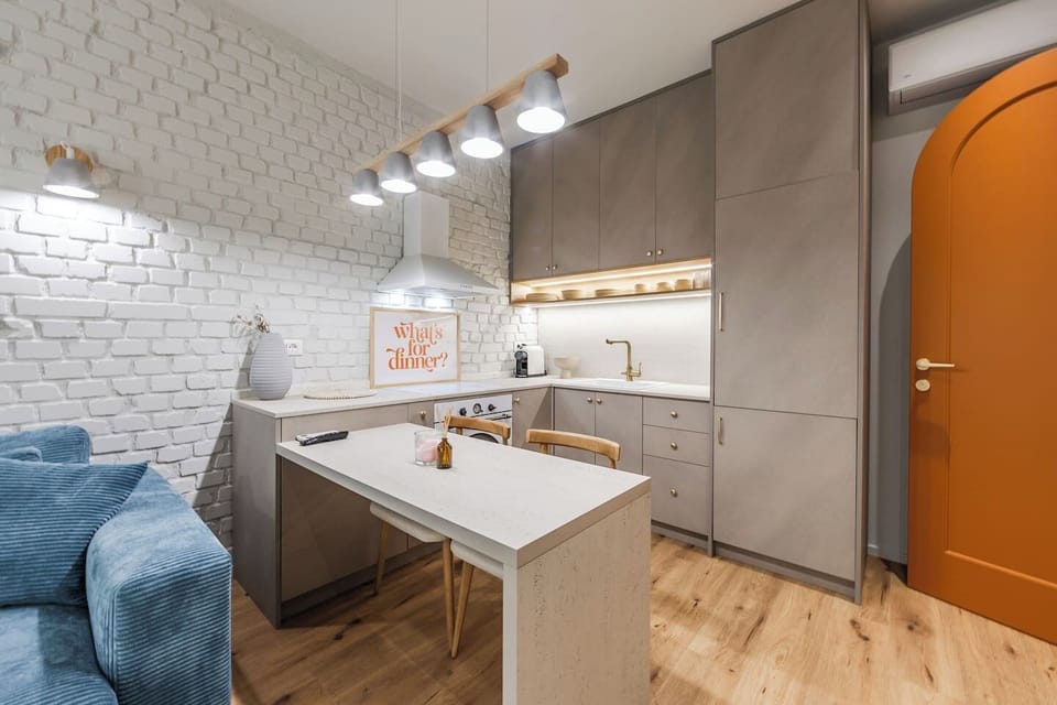 Fully-equipped kitchen