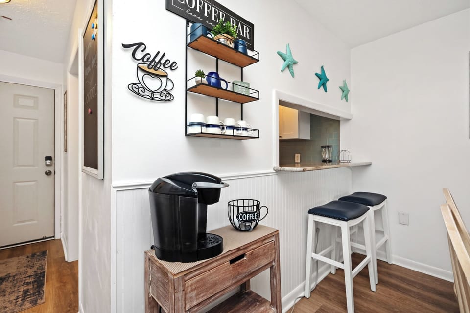 Coffee Bar / Dining Area - East