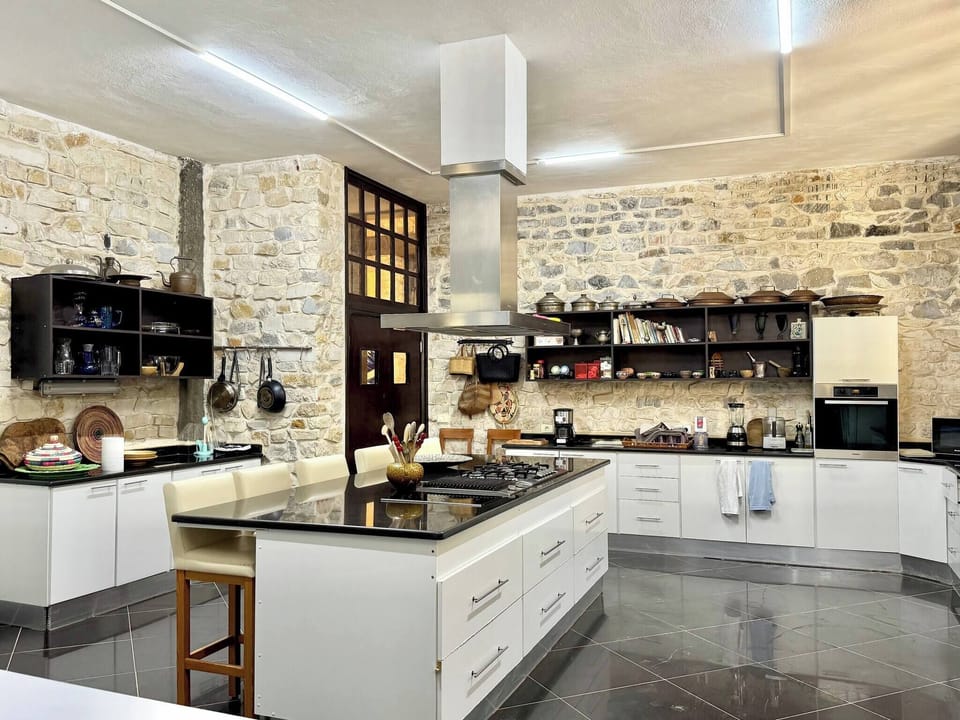 Villa, 5 Bedrooms, Smoking, Private Pool | Interior
