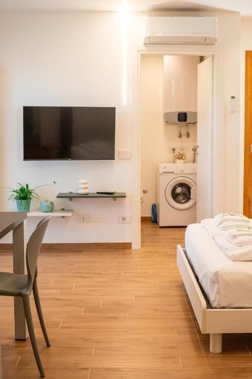 Comfort Triple Room, Mountain View | Blackout drapes, soundproofing, iron/ironing board (on request)