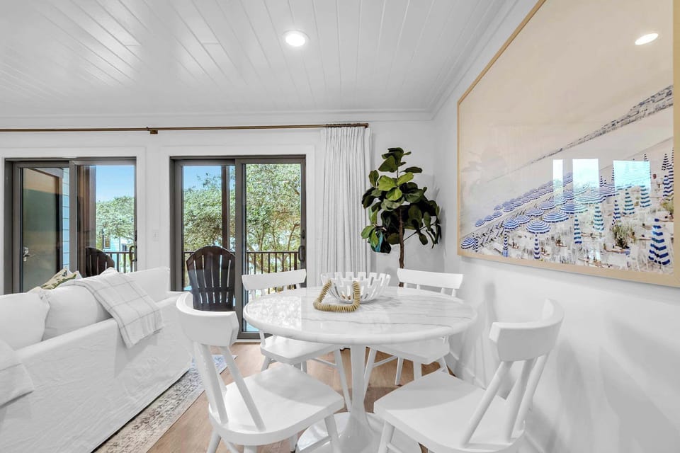 Dining seating for four