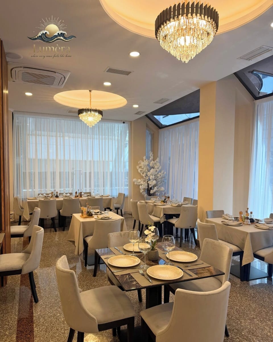 Standard Double or Twin Room | Dining