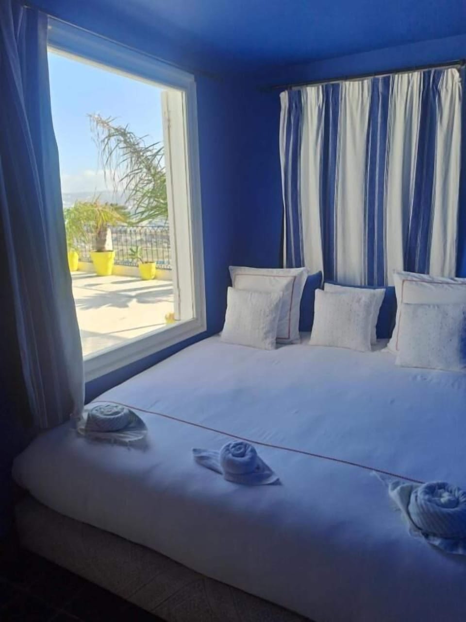 Double Room, Non Smoking, Sea View | Free WiFi