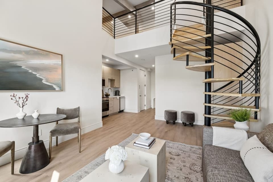 Living area with Queen Sized Sleeper Sofa