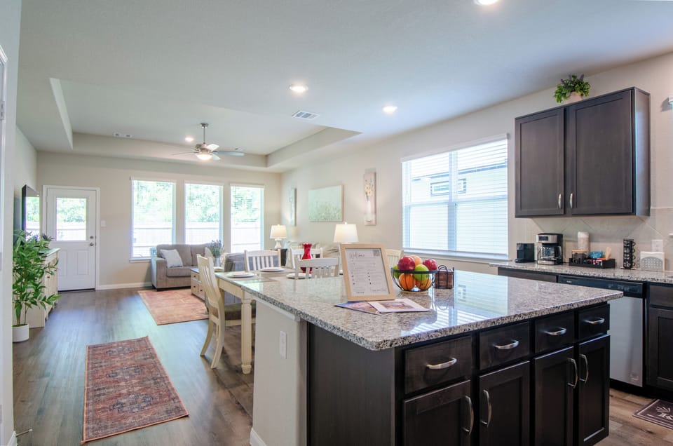 Full Kitchen, Dining area and Living Room