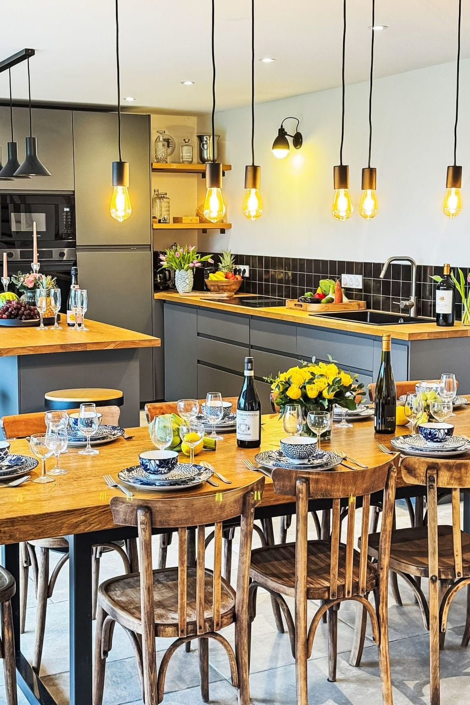 Kitchen / Dining Room