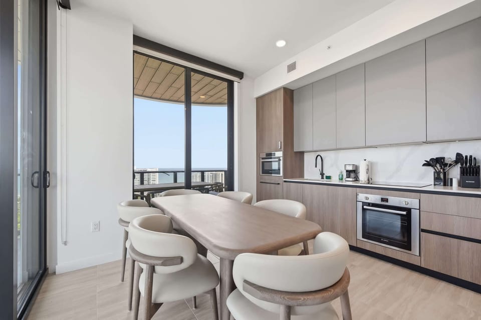 Bright, fluid spaces bathed in natural light.
