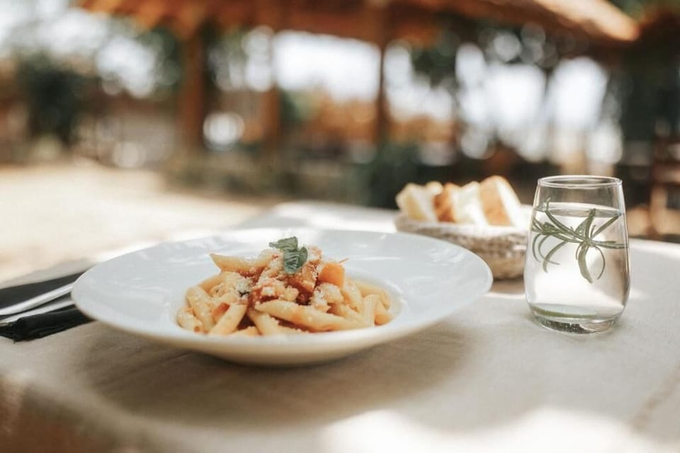 Deluxe Double Room, Ocean View | Food and drink