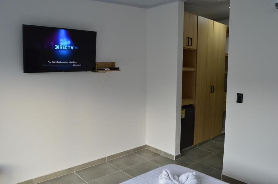 Deluxe Double Room, Balcony, Garden View | Interior