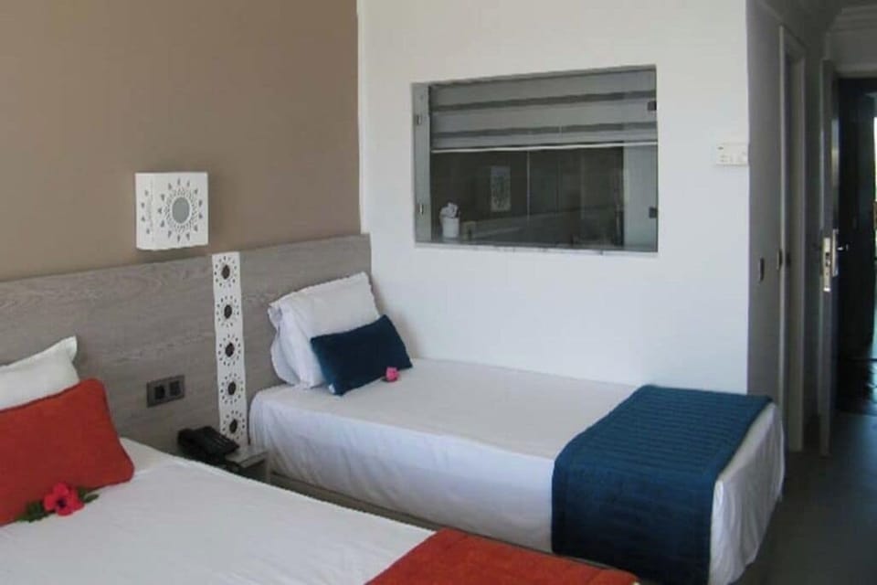 Standard Room, Balcony | Free WiFi, bed sheets, wheelchair access