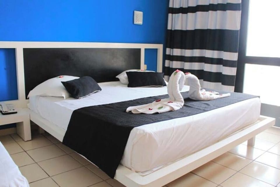 Standard Room, Balcony | Free WiFi, bed sheets, wheelchair access