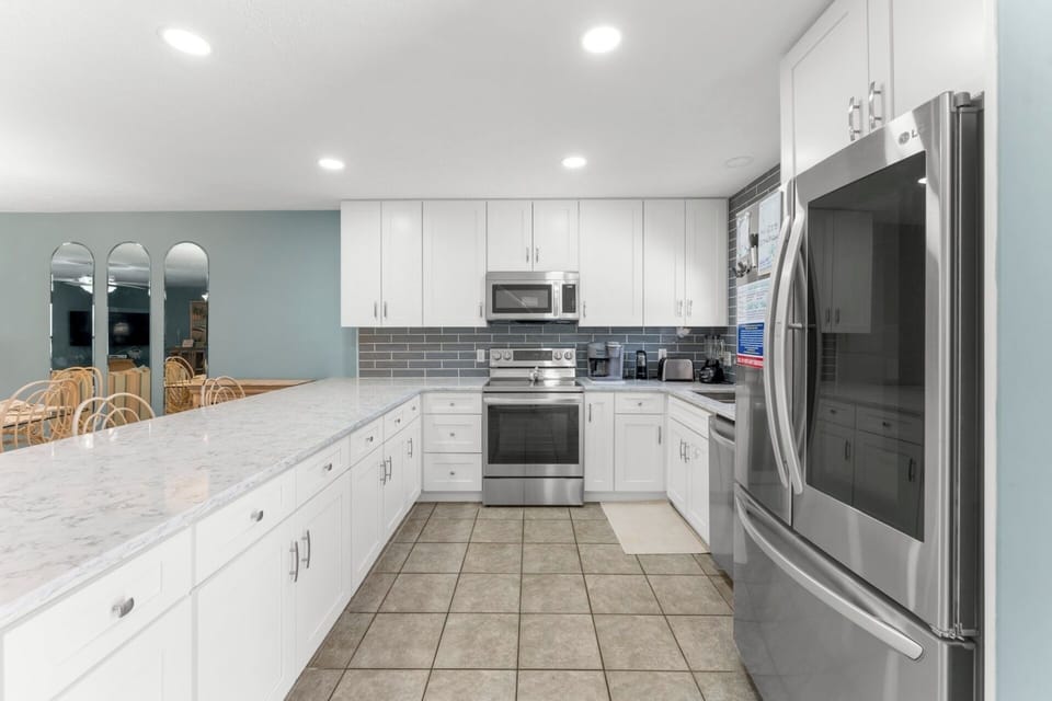 Large kitchen with all appliances