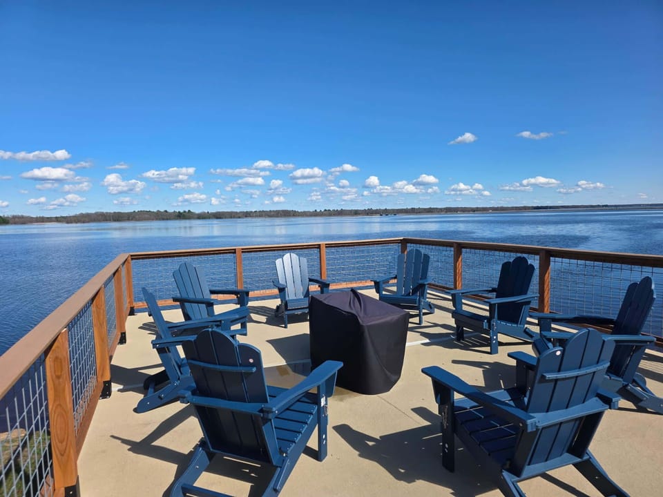 Enjoy our 6 person hot tub at the end of a long day on the lake.