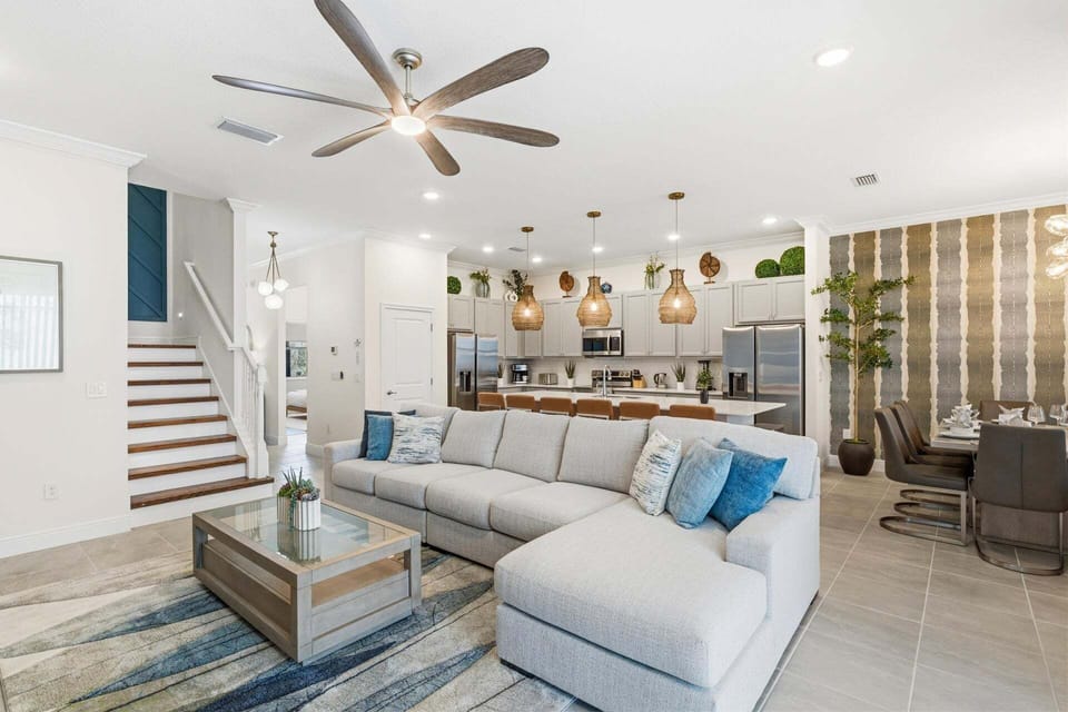 Living / Dining / Kitchen